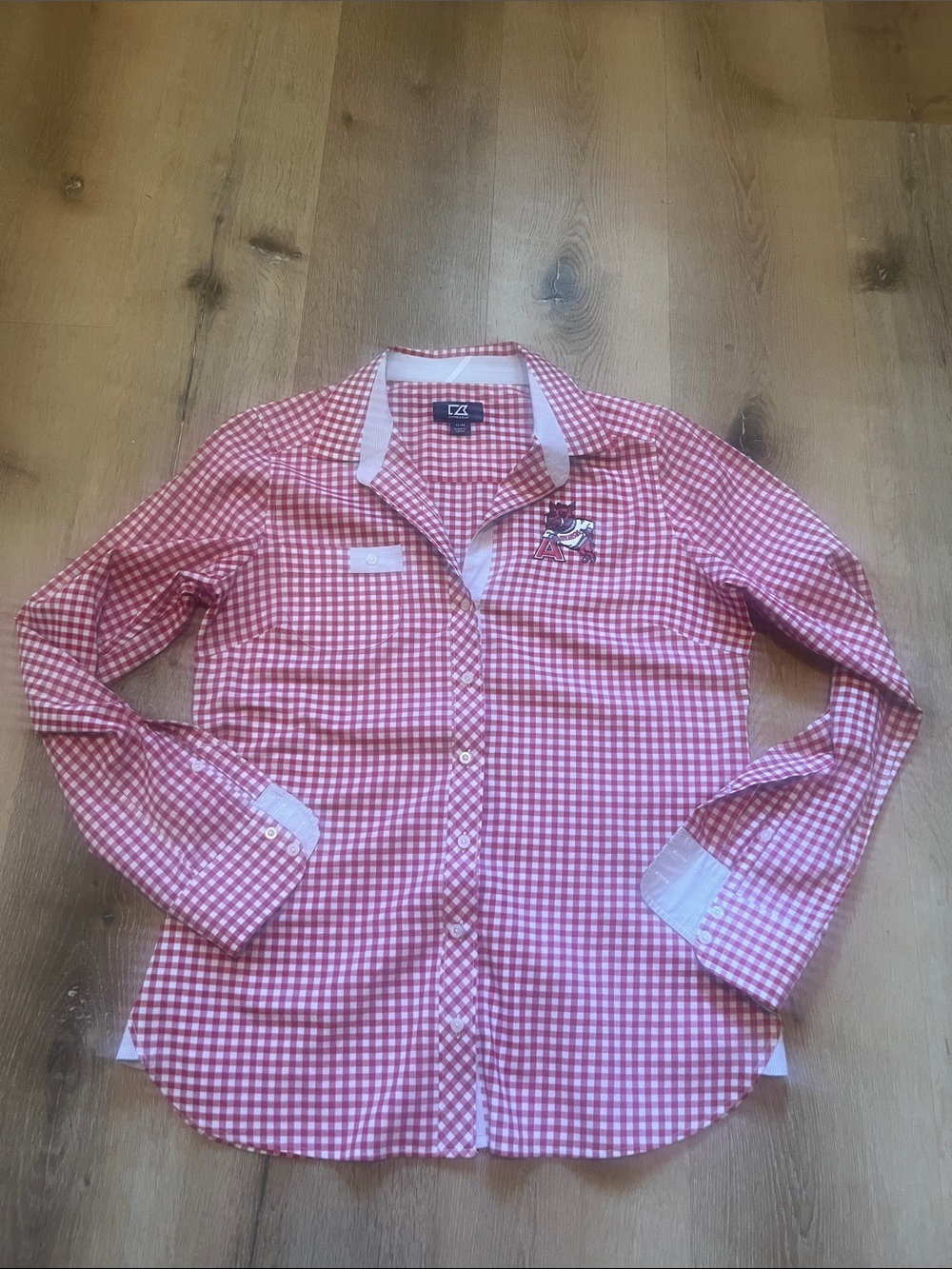 Cutter & Buck Women’s Medium Red Gingham Button-Up Shirt with Contrast Collar